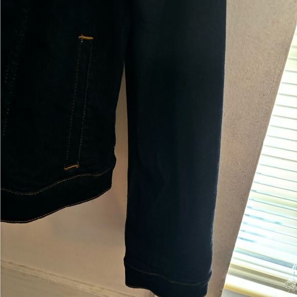 NWT 7 for all Mankind women’s Jean jacket - Picture 3 of 8